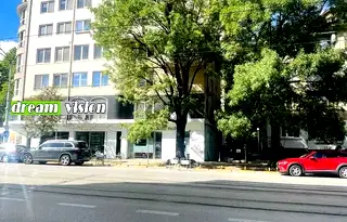 Магазин в София, Иван Вазов