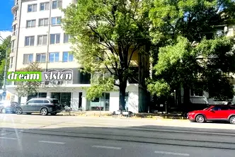 Магазин в София, Иван Вазов