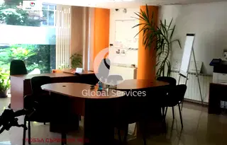 Магазин в София, Изток