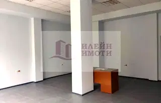 Магазин в Русе, Широк център