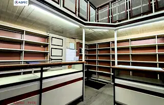 Магазин в Русе, Широк център