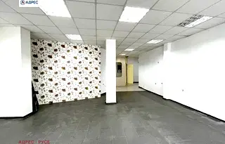 Магазин в Русе, Широк център
