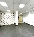Магазин в Русе, Широк център