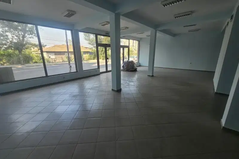Магазин в Кърджали, Веселчане