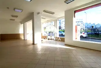 Магазин във Варна, Владислав Варненчик 1