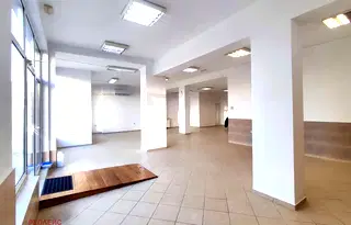 Магазин във Варна, Владислав Варненчик 1
