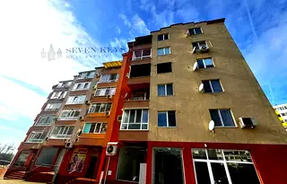 Магазин във Варна, Владислав Варненчик 2
