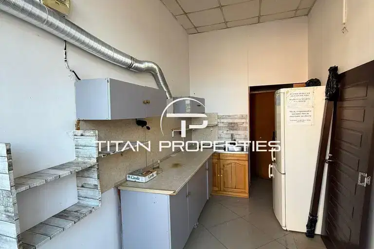 Магазин в Бургас, Възраждане