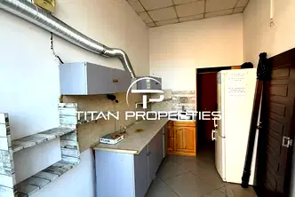 Магазин в Бургас, Възраждане