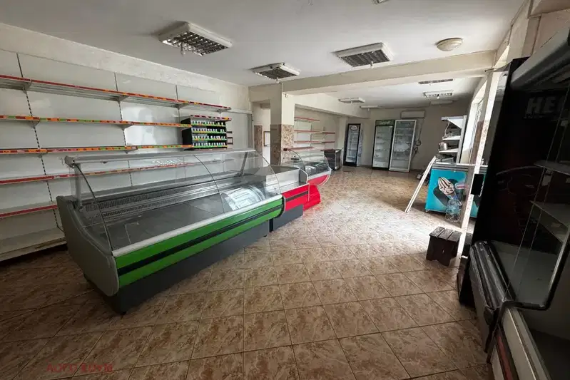Shop in Oblast Dobrich, Obrochishte