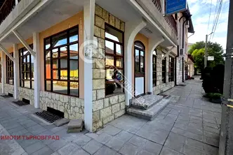 Магазин във Велико Търново, Горна Оряховица