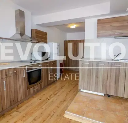 Photo 4 — 5-bedroom apartment in Varna, Centyr
