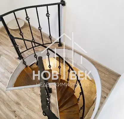 Photo 4 — 5-bedroom apartment in Varna, Centyr