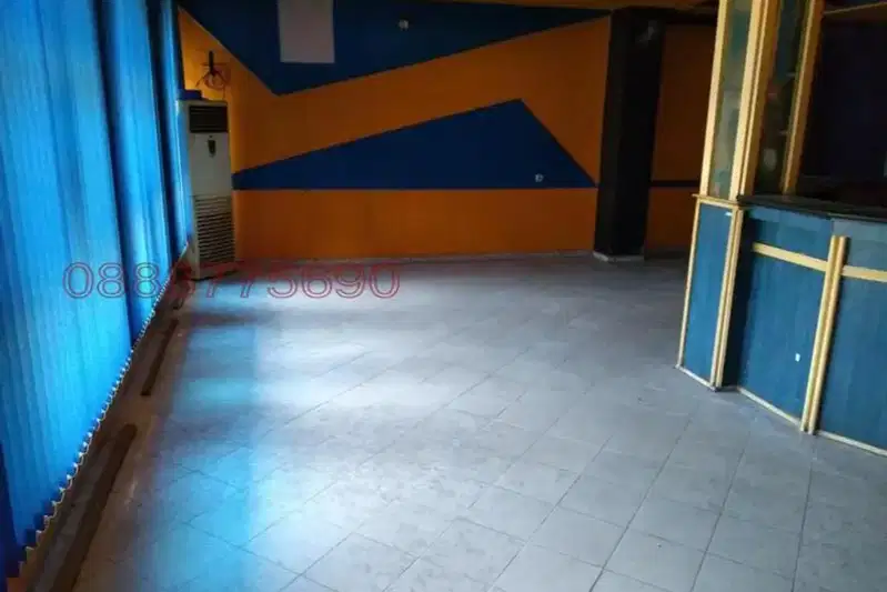 Бизнес имот в Търговище, Омуртаг