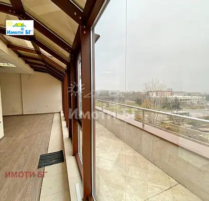 Photo 3 — Office in Студентски