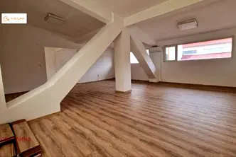 Офис в София, Банишора