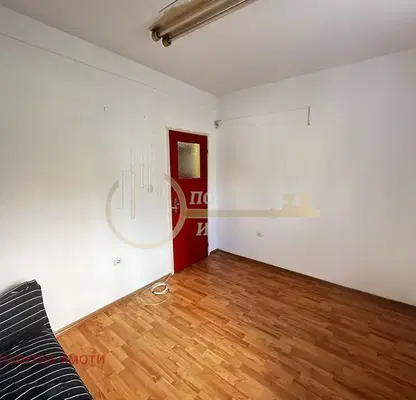 Photo 3 — Office in Sofiya, Belite Brezi