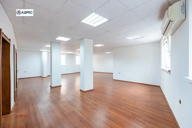 Офис във Варна, Бриз