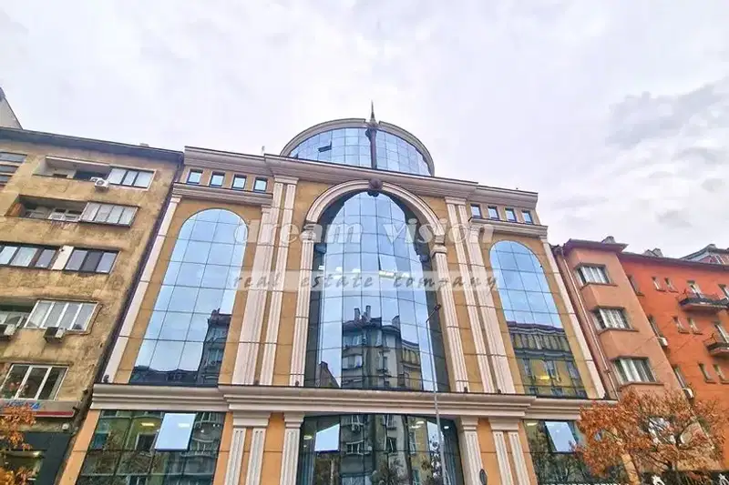 Офис в София, Център