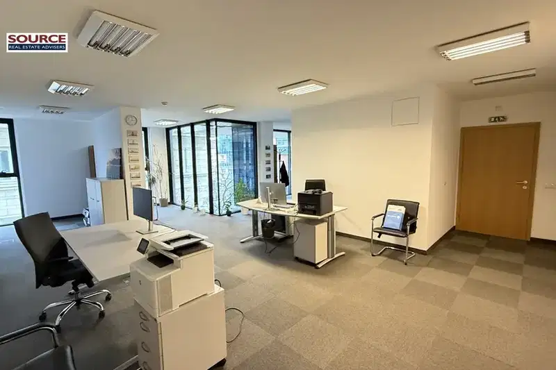 Office in Sofiya, Centyr