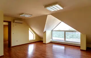 Офис в Русе, Център