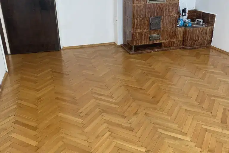 Офис в София, Център