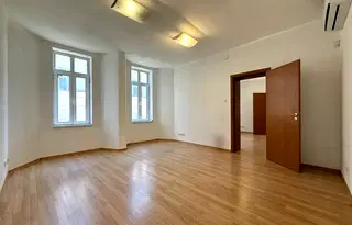 Офис в София, Център