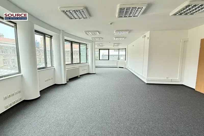 Office in Sofiya, Centyr
