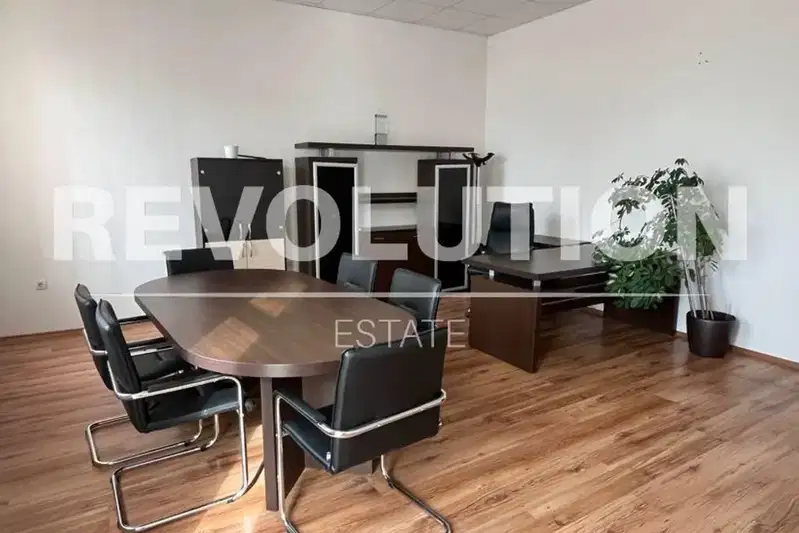 Office in Varna, Centyr