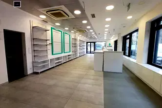Офис във Варна, Център