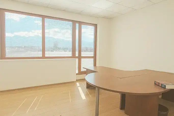 Office in Sofiya, Centyr