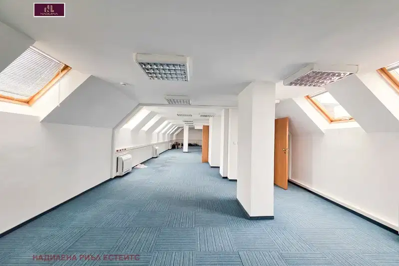 Офис в София, Център