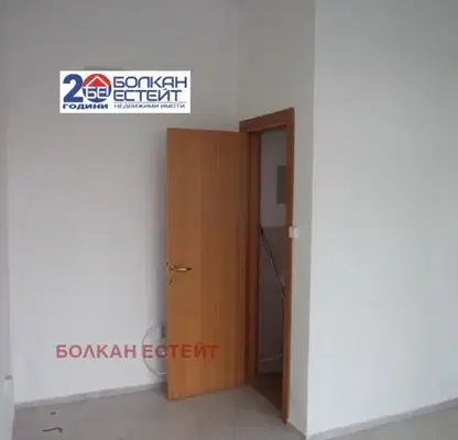 Снимка 2 — Офис във Велико Търново, Център