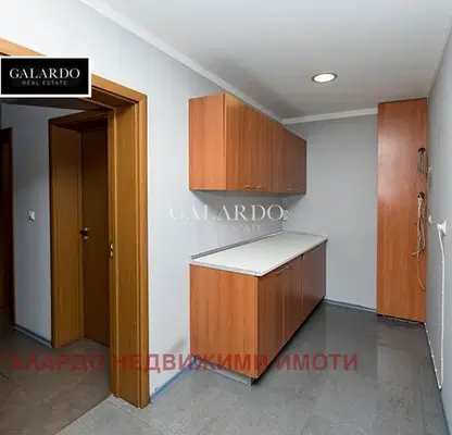 Photo 5 — Office in Sofiya, Centyr