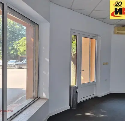 Photo 2 — Office in Ruse, Centyr