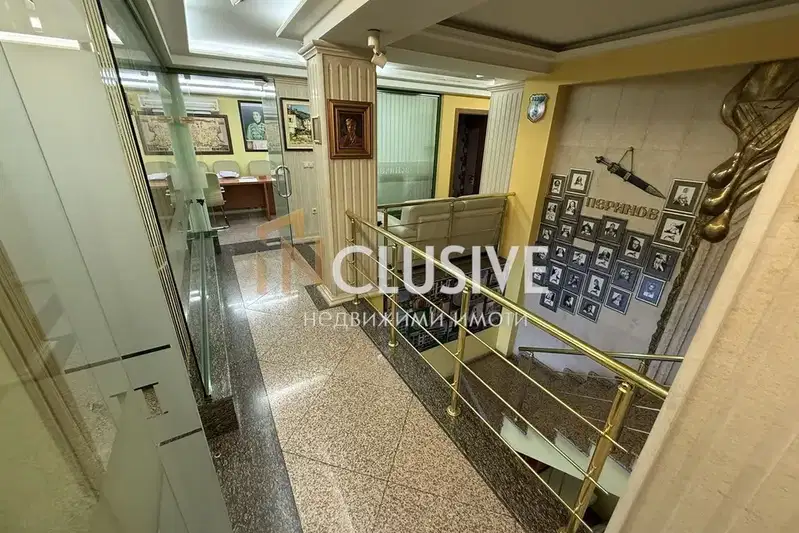Office in Varna, Centyr
