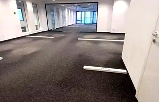 Офис във Варна, Център