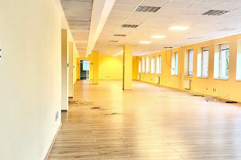 Office in Sofiya, Centyr