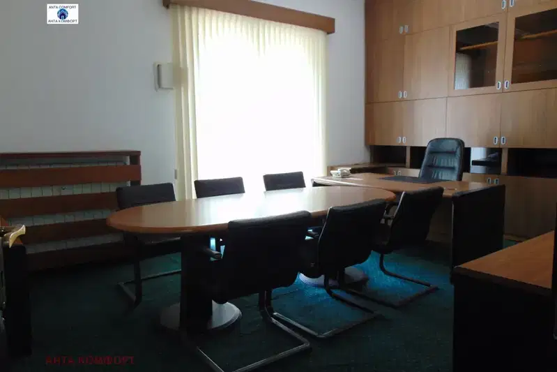 Office in Sofiya, Centyr