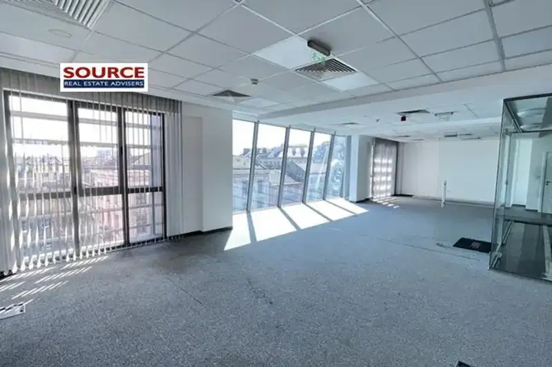 Office in Sofiya, Centyr