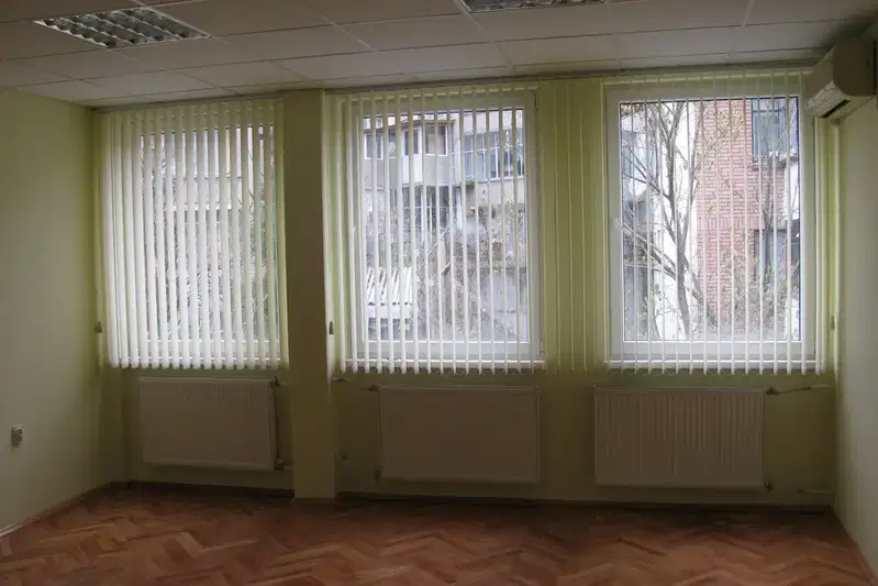 Офис във Велико Търново, Център