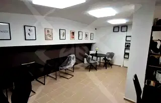 Офис във Варна, Център
