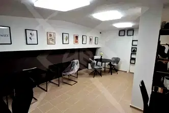 Офис във Варна, Център