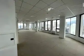Офис в София, Център