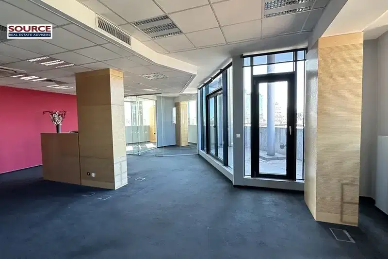 Офис в София, Център