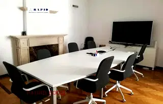 Офис в София, Център