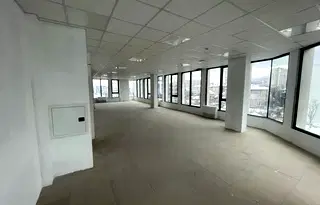 Офис в София, Център