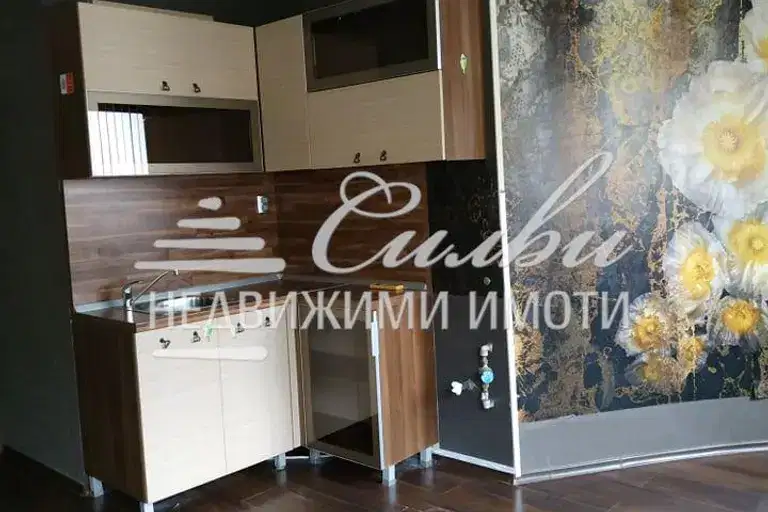 Офис в Шумен, Център