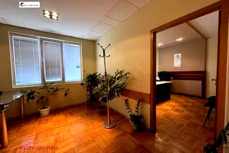 Офис във Враца, Център
