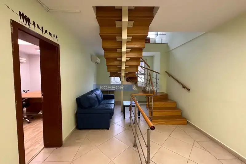 Office in Varna, Centyr